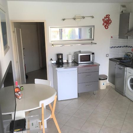 Agreable Appartement 4 Personnes A Villeneuve-Loubet Plage, Piscine, Mer, Commerces A Proximite Bagian luar foto