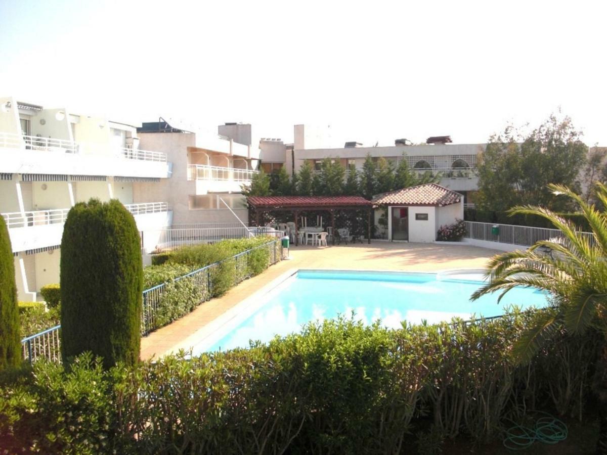 Agreable Appartement 4 Personnes A Villeneuve-Loubet Plage, Piscine, Mer, Commerces A Proximite Bagian luar foto